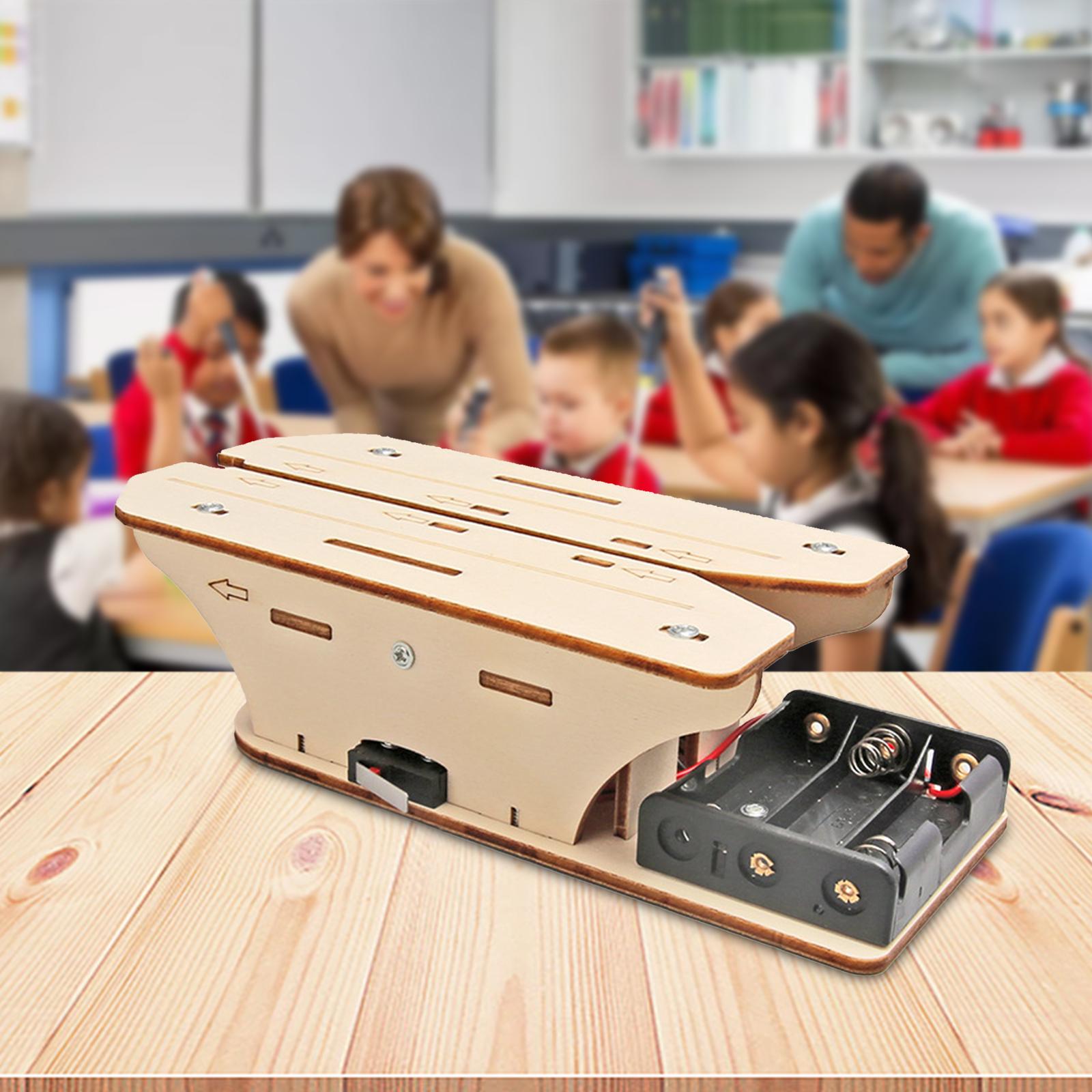 Wyrzutnia samolotów papierowyc – Stem Robotics Kit recenzja i cena